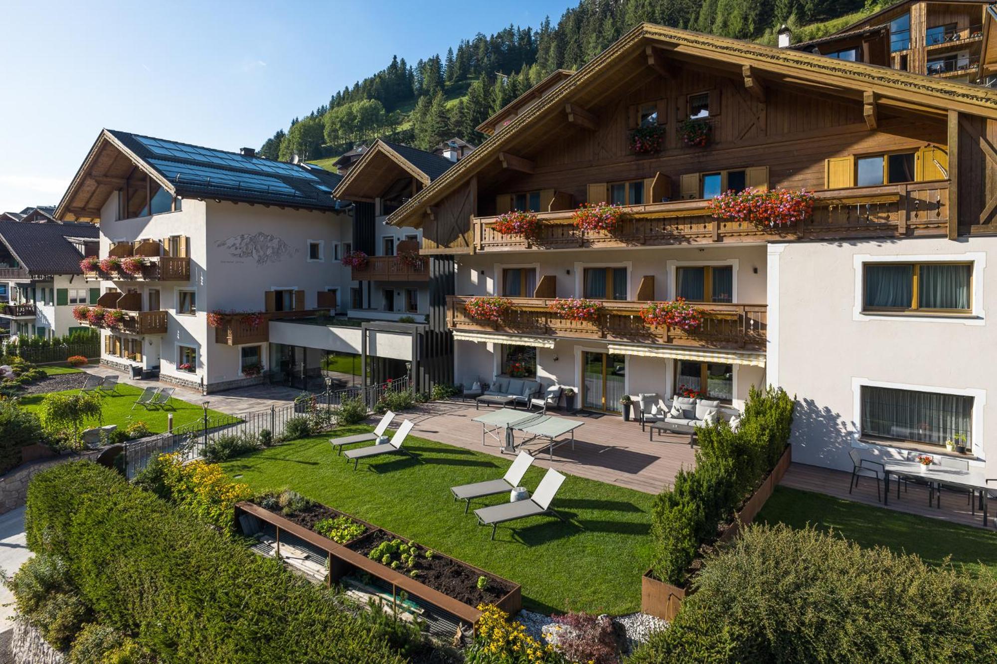 Vernel Hotel 3*