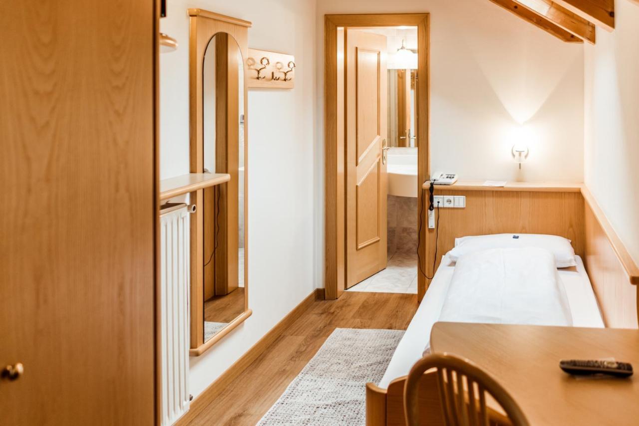 Vernel Hotel