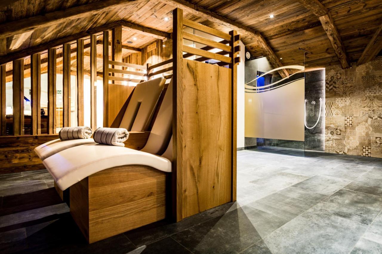 Vernel Hotel